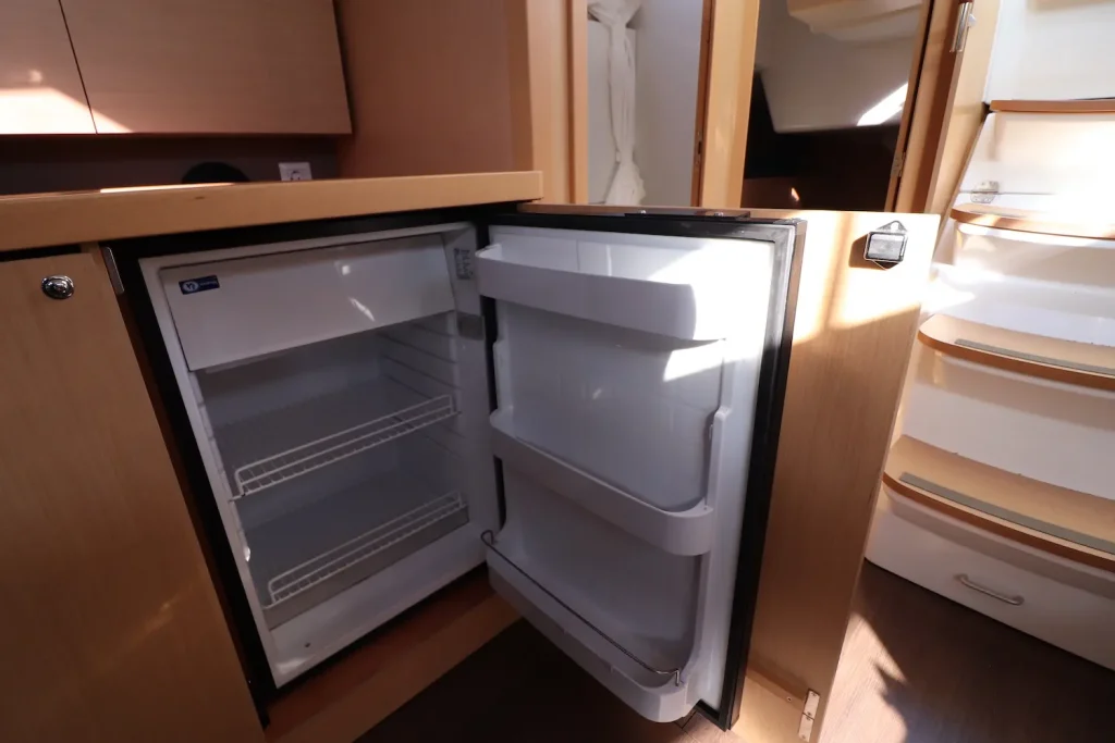 Till salu: Beneteau Oceanis 38 – bild 9