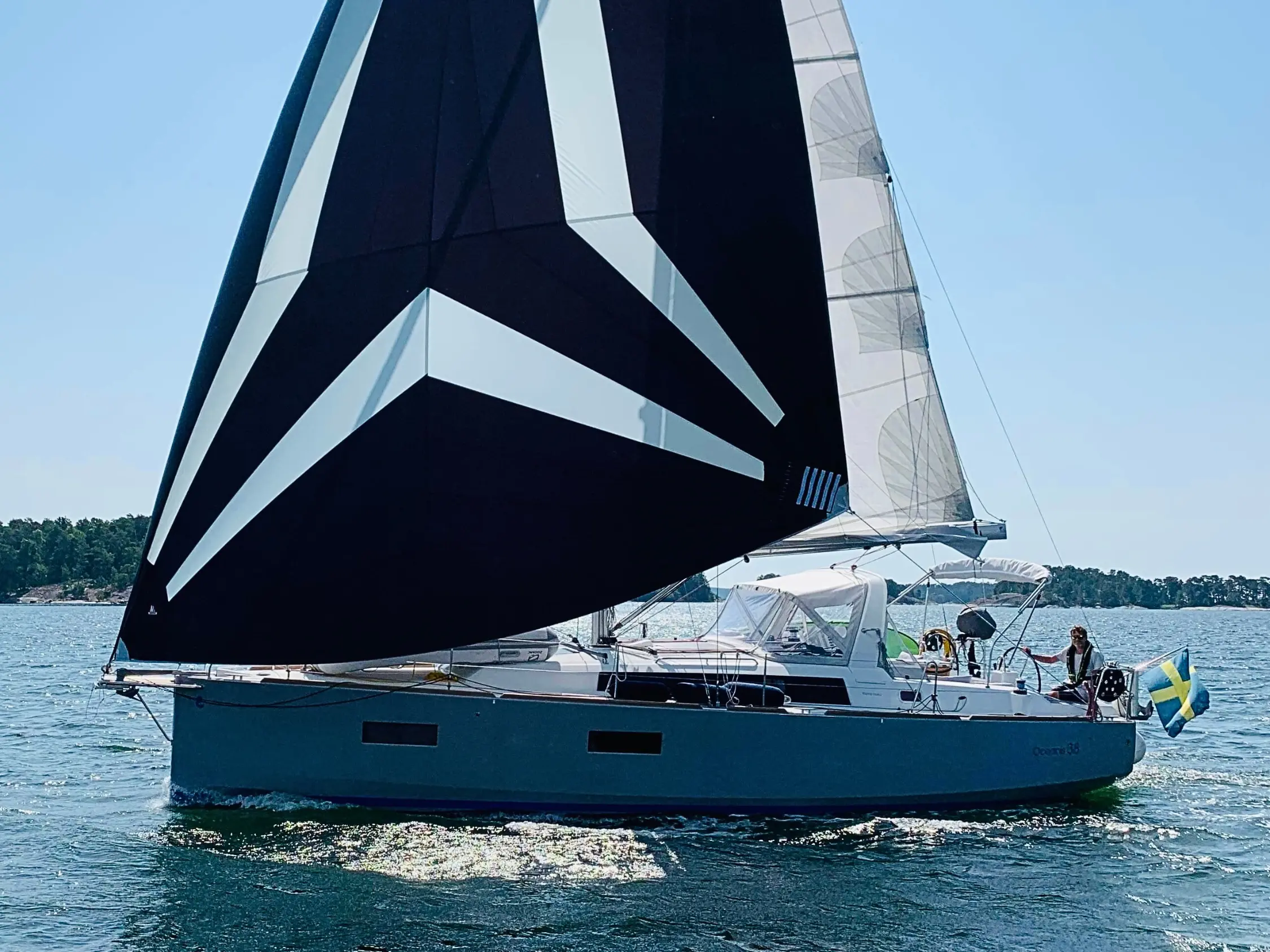 Till salu: Beneteau Oceanis 38 – bild 1