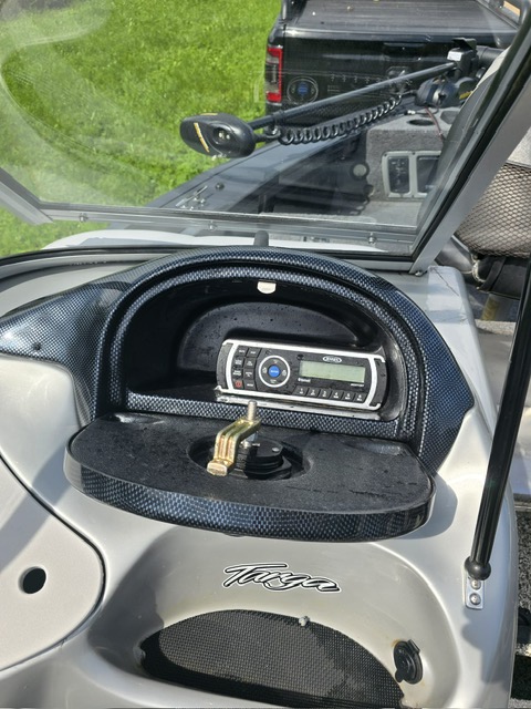 Till salu: Tracker Targa V18 i exelent skick – bild 9