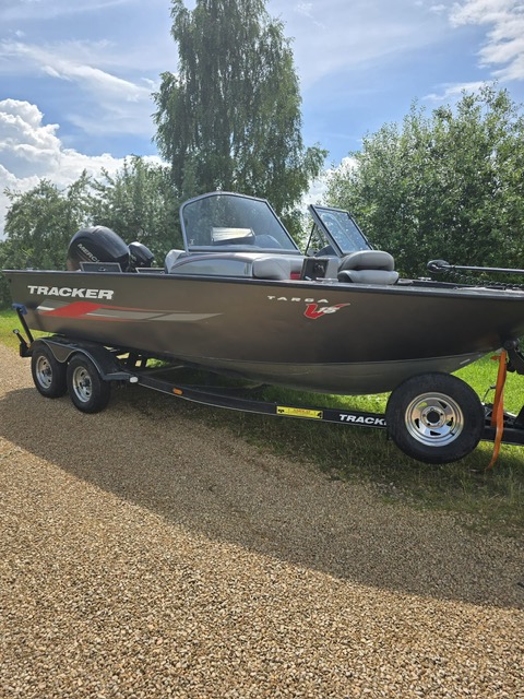 Till salu: Tracker Targa V18 i exelent skick – bild 5