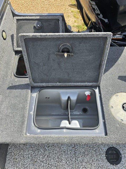 Till salu: Tracker Targa V18 i exelent skick – bild 7