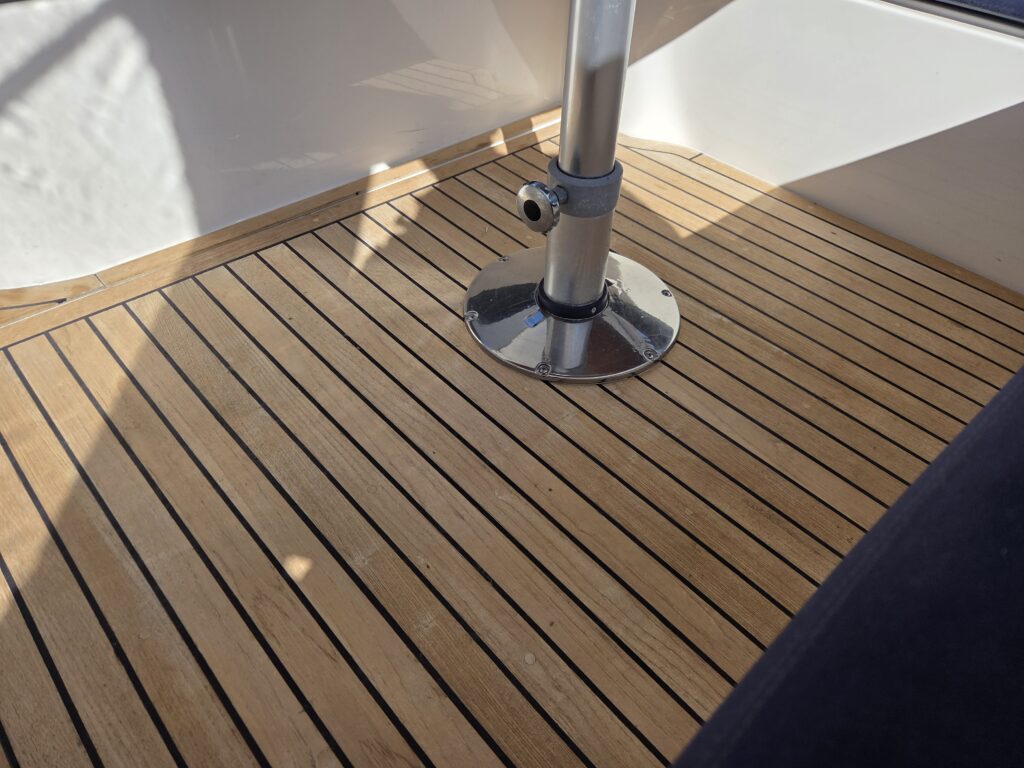 Till salu: Windy 32 Scirocco – 325 tim • 2 ägare • Dubbla KAD300 – bild 9