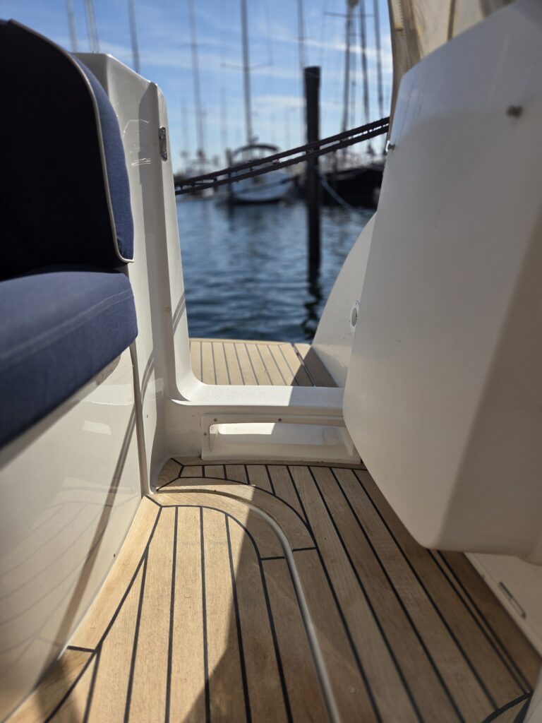 Till salu: Windy 32 Scirocco – 325 tim • 2 ägare • Dubbla KAD300 – bild 15
