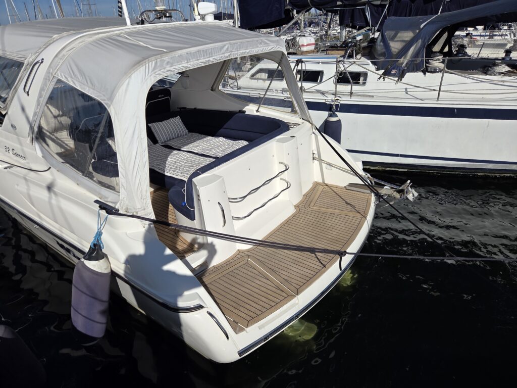 Till salu: Windy 32 Scirocco – 325 tim • 2 ägare • Dubbla KAD300 – bild 8