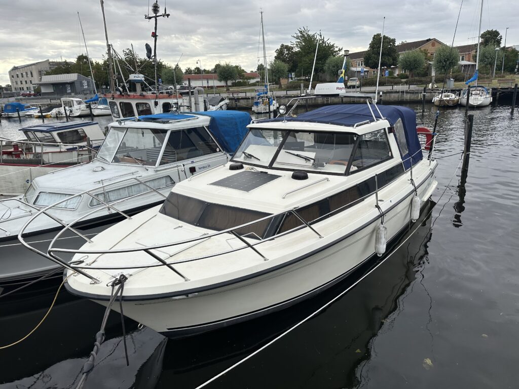 Till salu: MAXI TURBO INSPECTOR Pelle Petterson ritad Kvallitetsbåt – båt till salu