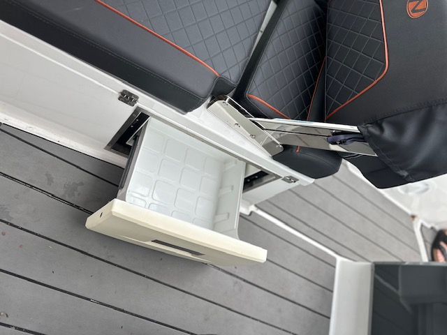 Till salu: Nordkapp Avant 705 Highline – Evinrude 200 H.O. | Endast 138,4 timmar | Trailer ingår – bild 27