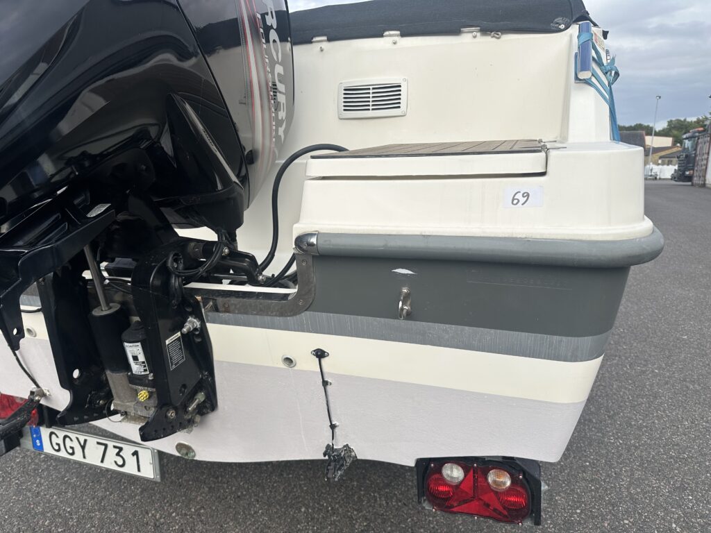 Till salu: UTTERN T51 2017 – MERCURY F100 • 135 TIMMAR • EN ÄGARE • BRENDERUP 80-TRAILER – bild 38