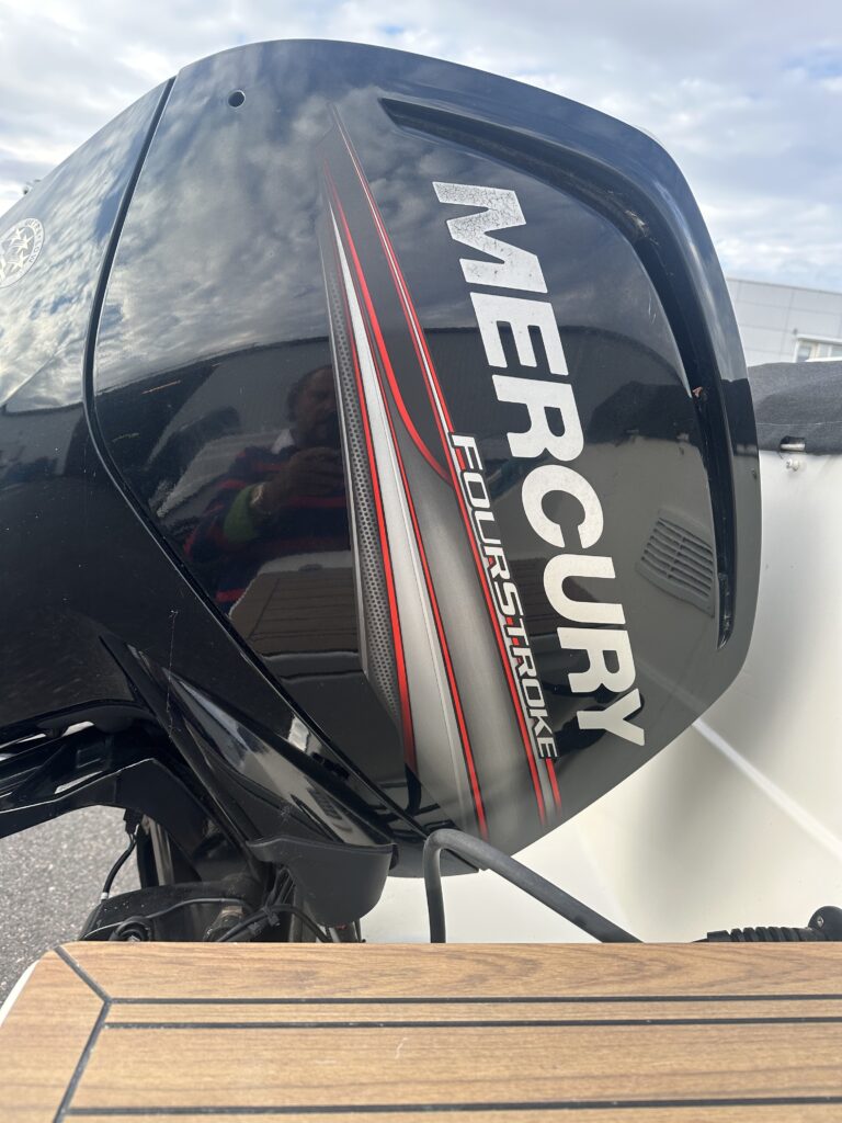 Till salu: UTTERN T51 2017 – MERCURY F100 • 135 TIMMAR • EN ÄGARE • BRENDERUP 80-TRAILER – bild 8