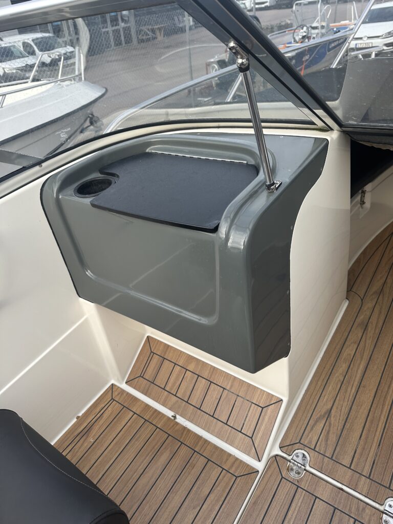 Till salu: UTTERN T51 2017 – MERCURY F100 • 135 TIMMAR • EN ÄGARE • BRENDERUP 80-TRAILER – bild 127