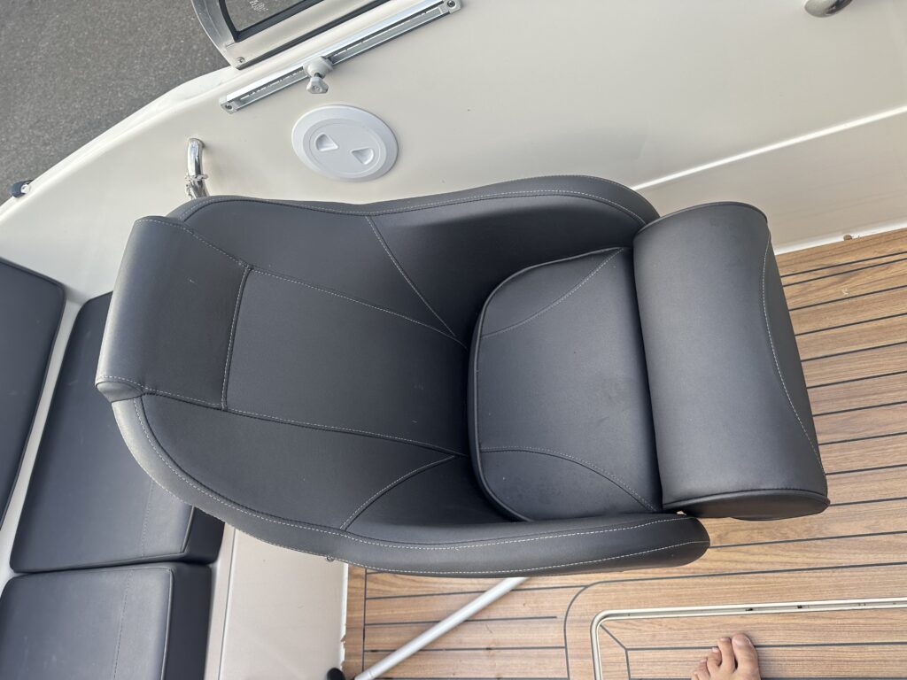 Till salu: UTTERN T51 2017 – MERCURY F100 • 135 TIMMAR • EN ÄGARE • BRENDERUP 80-TRAILER – bild 20