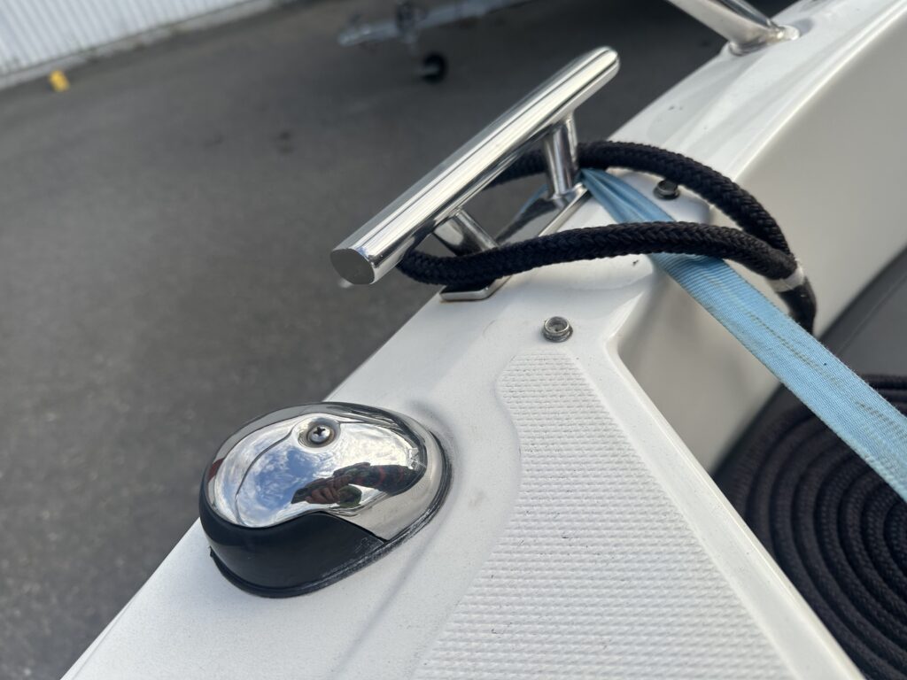 Till salu: UTTERN T51 2017 – MERCURY F100 • 135 TIMMAR • EN ÄGARE • BRENDERUP 80-TRAILER – bild 27