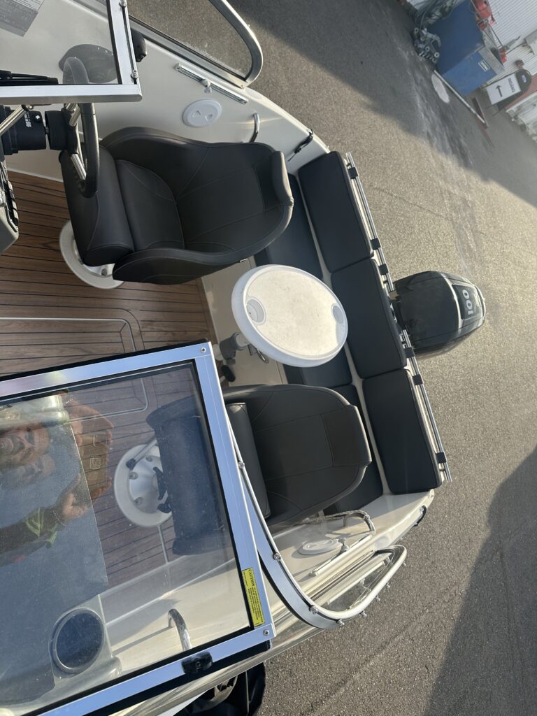 Till salu: UTTERN T51 2017 – MERCURY F100 • 135 TIMMAR • EN ÄGARE • BRENDERUP 80-TRAILER – bild 42