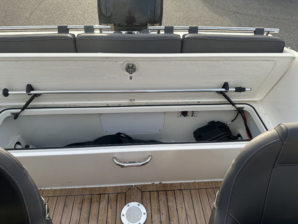Till salu: UTTERN T51 2017 – MERCURY F100 • 135 TIMMAR • EN ÄGARE • BRENDERUP 80-TRAILER – bild 49