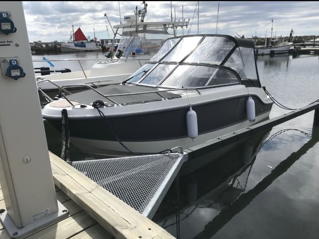 Till salu: UTTERN T51 2017 – MERCURY F100 • 135 TIMMAR • EN ÄGARE • BRENDERUP 80-TRAILER – bild 142